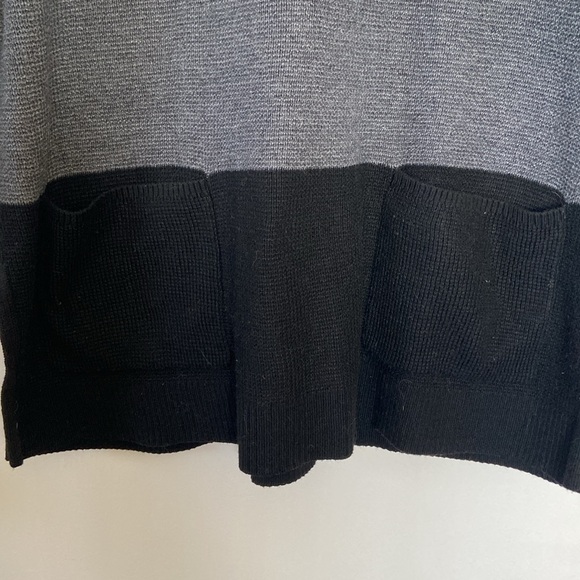 Color-Block Tunic Sweater - Picture 2 of 4